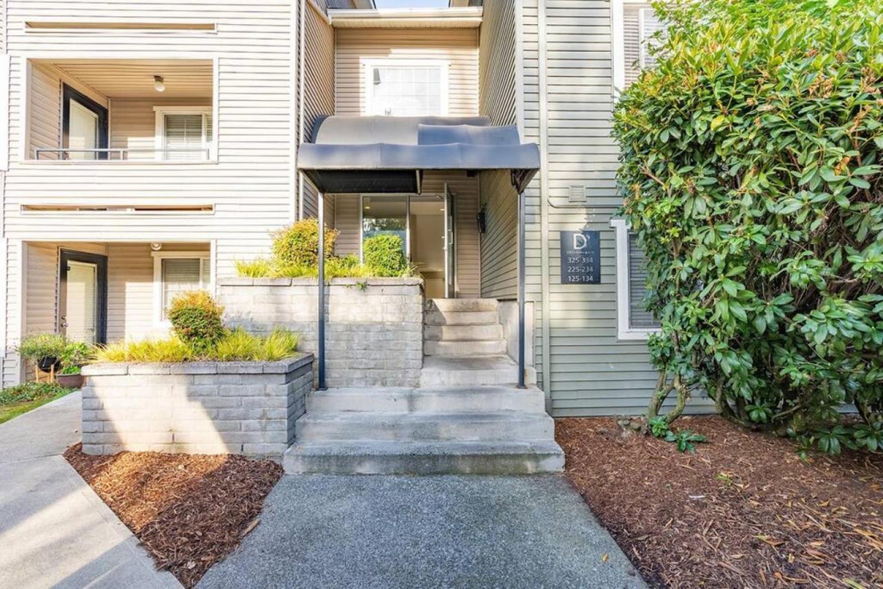Modern And Spacious Apartment- Gym, Wifi, Free Parking Seattle Exteriör bild