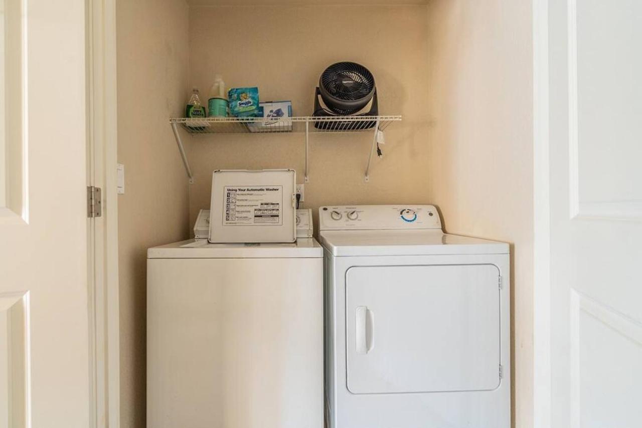 Modern And Spacious Apartment- Gym, Wifi, Free Parking Seattle Exteriör bild