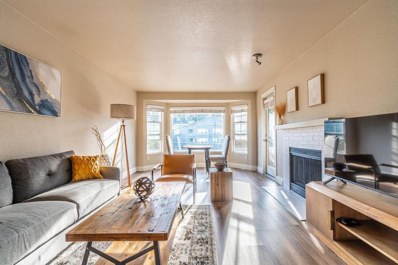 Modern And Spacious Apartment- Gym, Wifi, Free Parking Seattle Exteriör bild